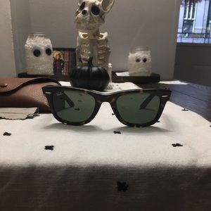 RayBan Wayfarer Sunglasses 😎